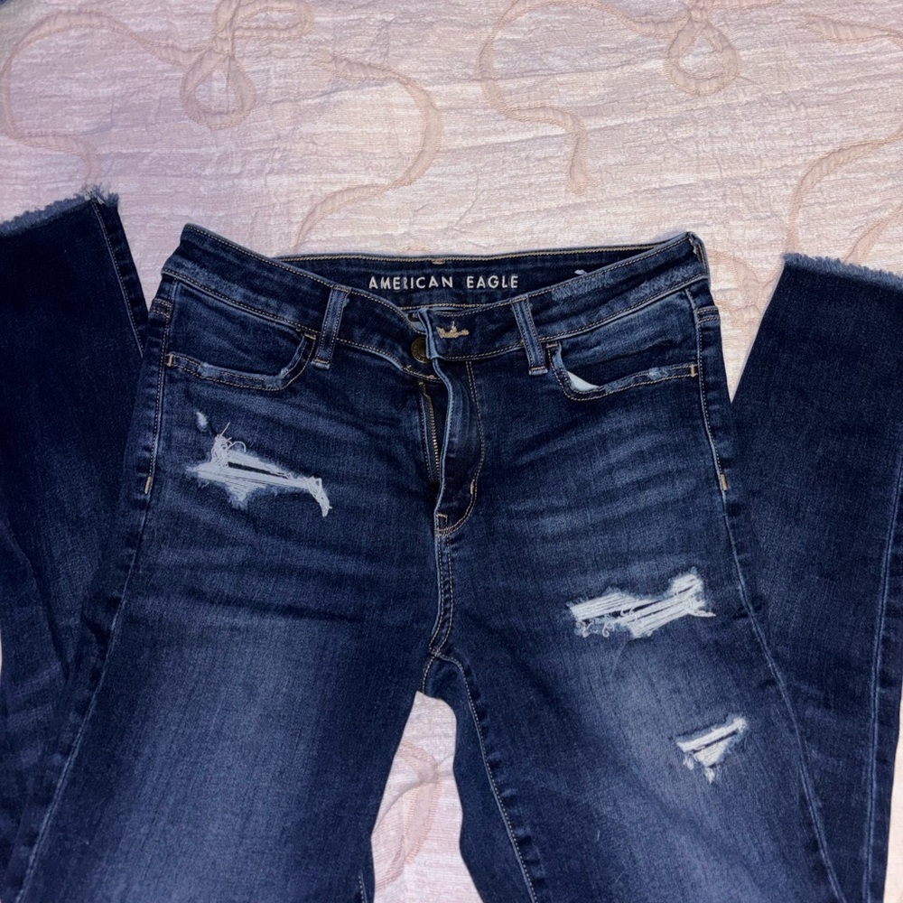 American Eagle Outfitters Women's Dark Blue Distressed Skinny Jeans